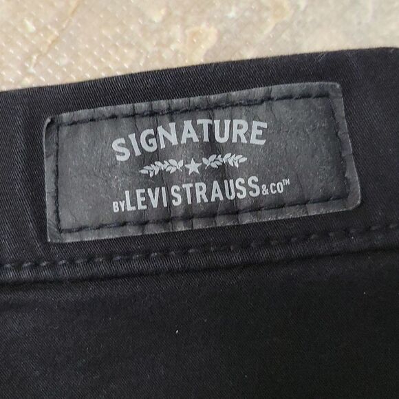 LEVIS SIGNATURE WOMENS JOGGER JEANS SIZE 18 - Picture 5 of 7